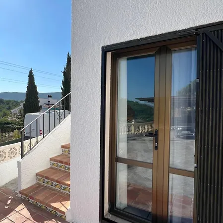Bed and breakfast La Puerta Azul *